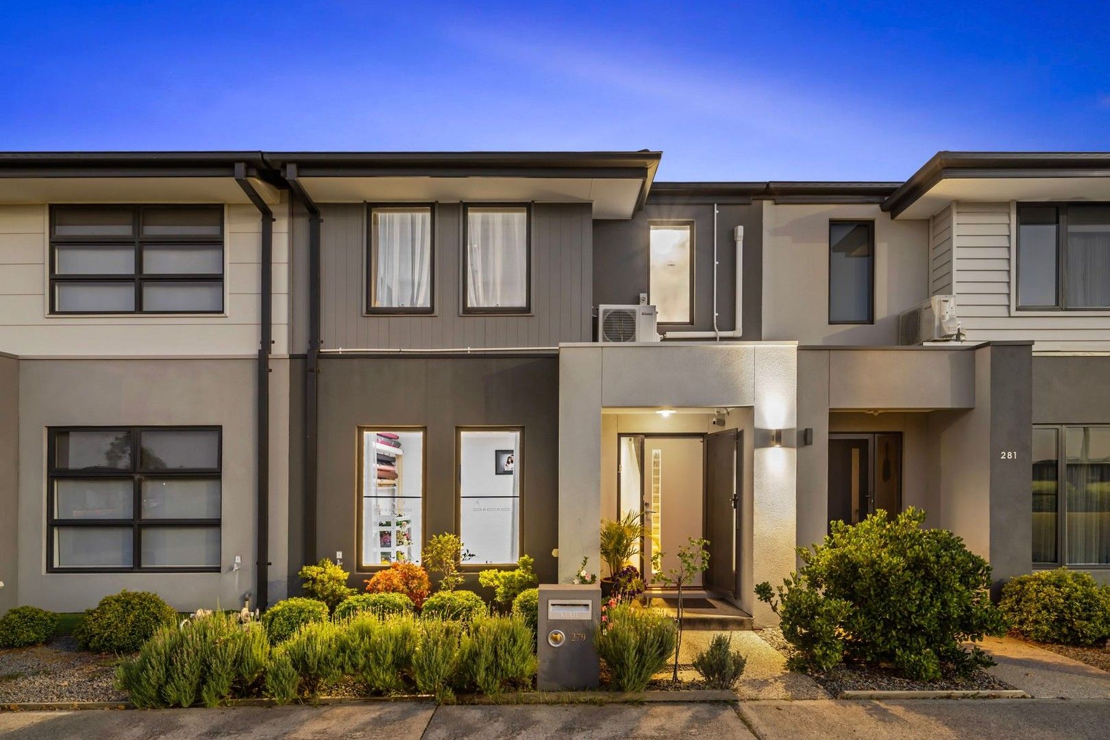 3 bedrooms House in 279 Dunnings Road POINT COOK VIC, 3030