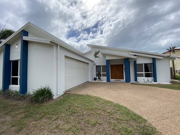 18 The Esplanade , Toolakea QLD 4818