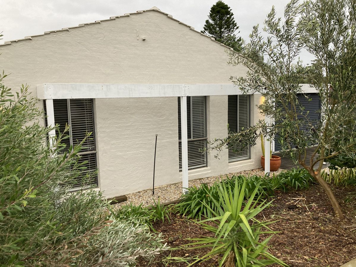 3 bedrooms House in 14 Wanbrow Way DUNCRAIG WA, 6023