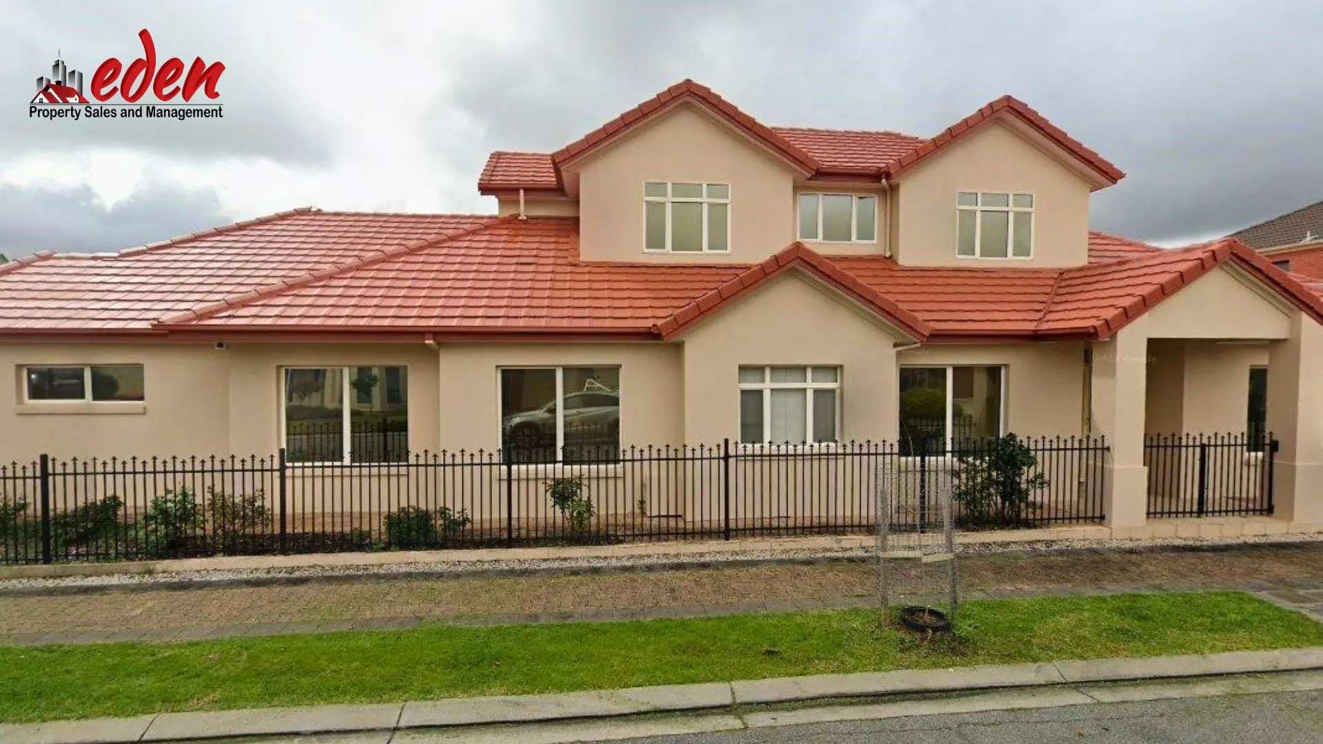 Luxurious Family Living in Mawson Lakes