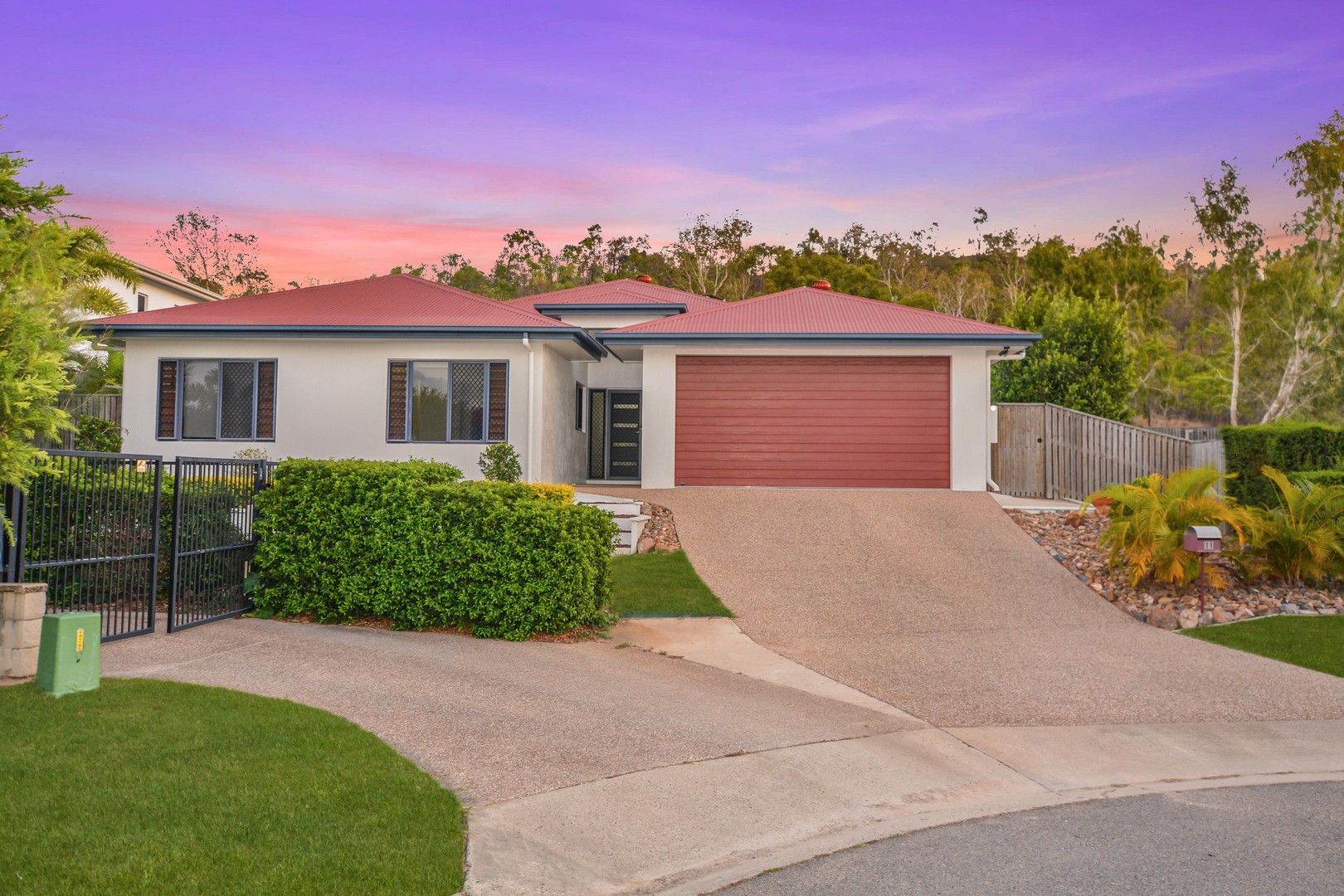4 bedrooms House in 11 Yanooa  Court BUSHLAND BEACH QLD, 4818