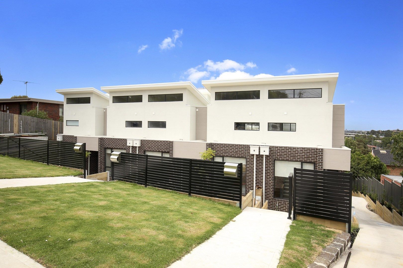 2 bedrooms Townhouse in 6/8 Austin Crescent PASCOE VALE VIC, 3044