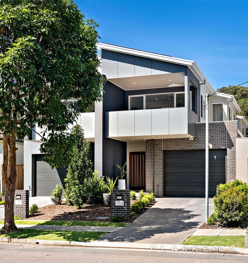 4 bedrooms House in 211A Morgan Street MEREWETHER HEIGHTS NSW, 2291