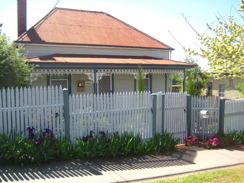 32 Wade Street, Golden Square VIC 3555