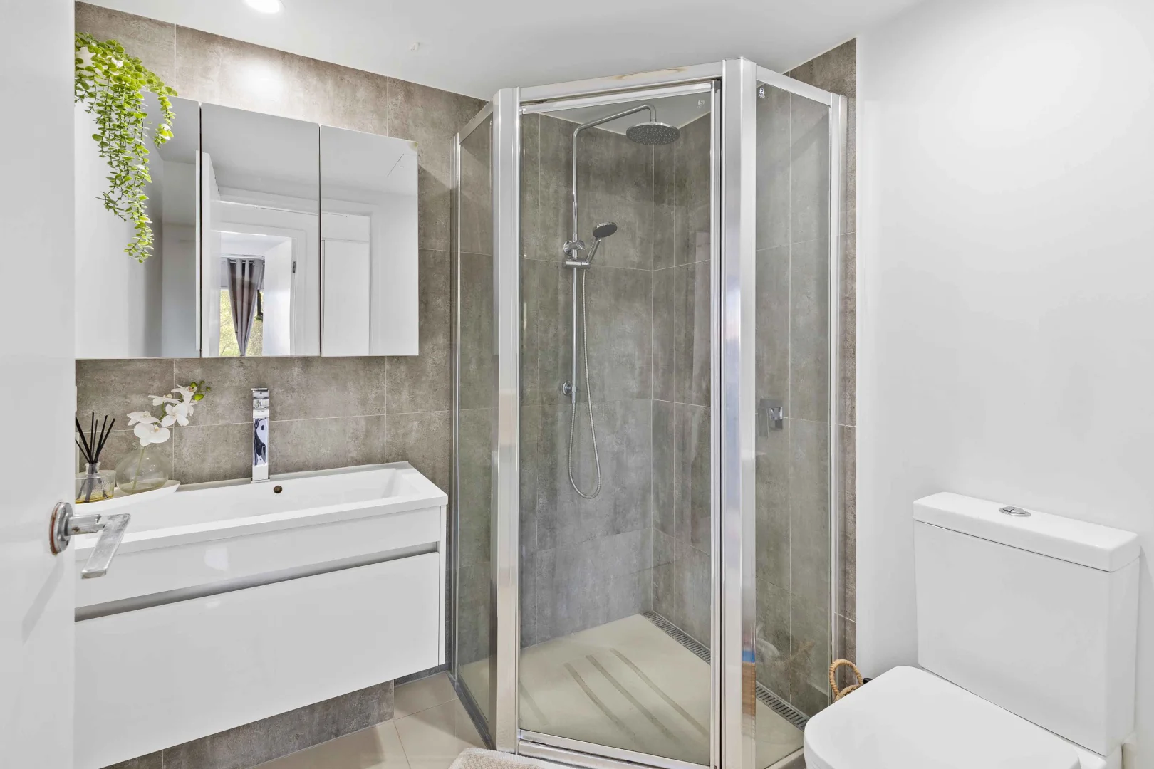 Additional image 8 of 405/26 Gray Street, Southport QLD 4215