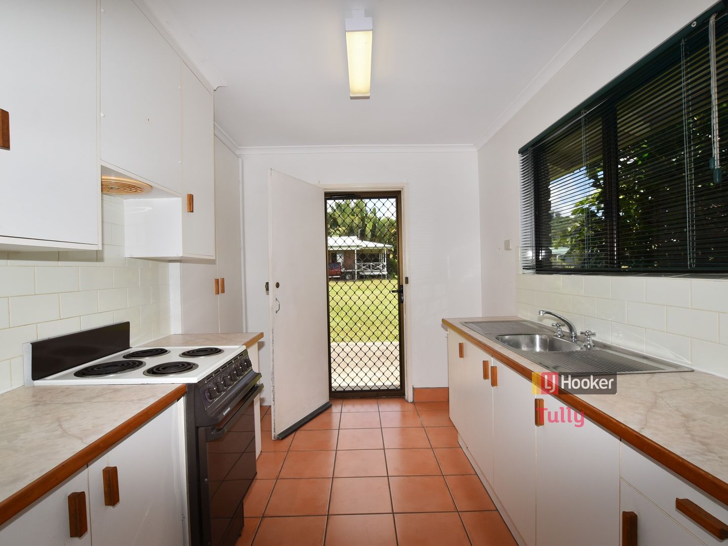 1/16 Buccaneer Street, South Mission Beach QLD 4852, Image 2