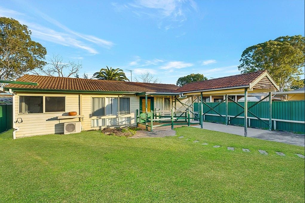 3 bedrooms House in 88a Wattle Avenue CARRAMAR NSW, 2163