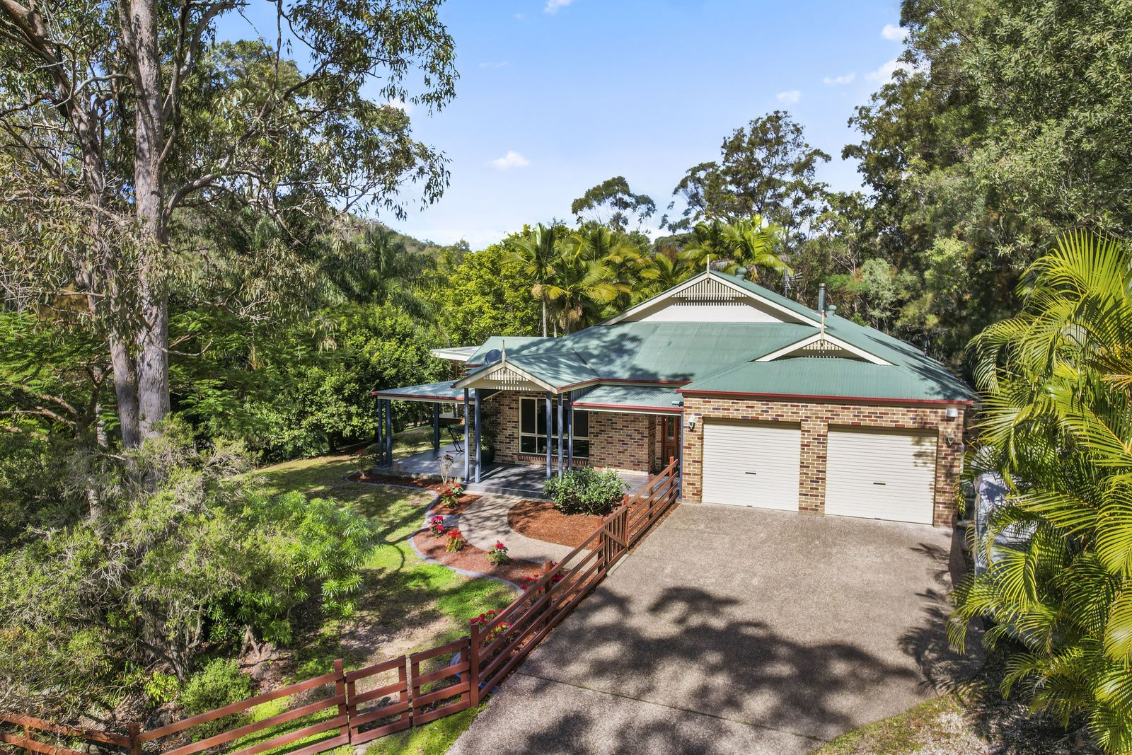 2-4 Isla Court, Bonogin QLD 4213, Image 2