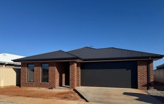 4 bedrooms House in 8 Windfall Way MILDURA VIC, 3500