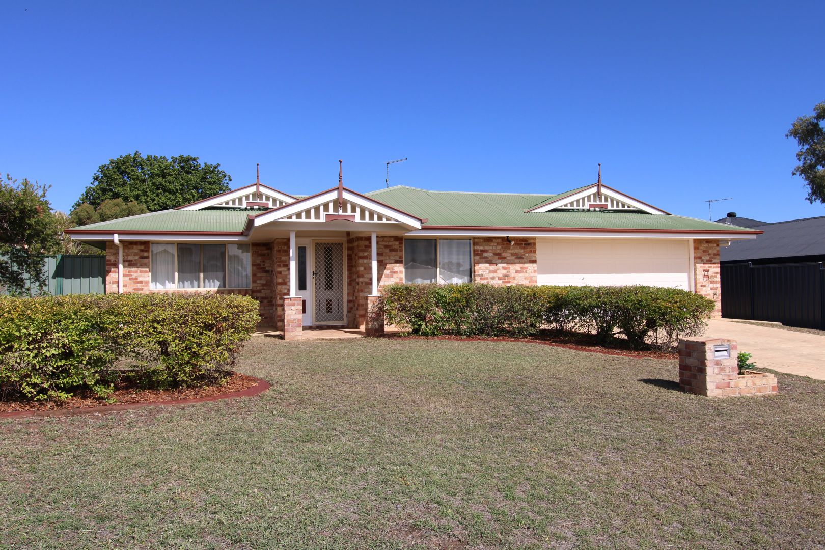 15 Whitchurch Road, Emerald QLD 4720