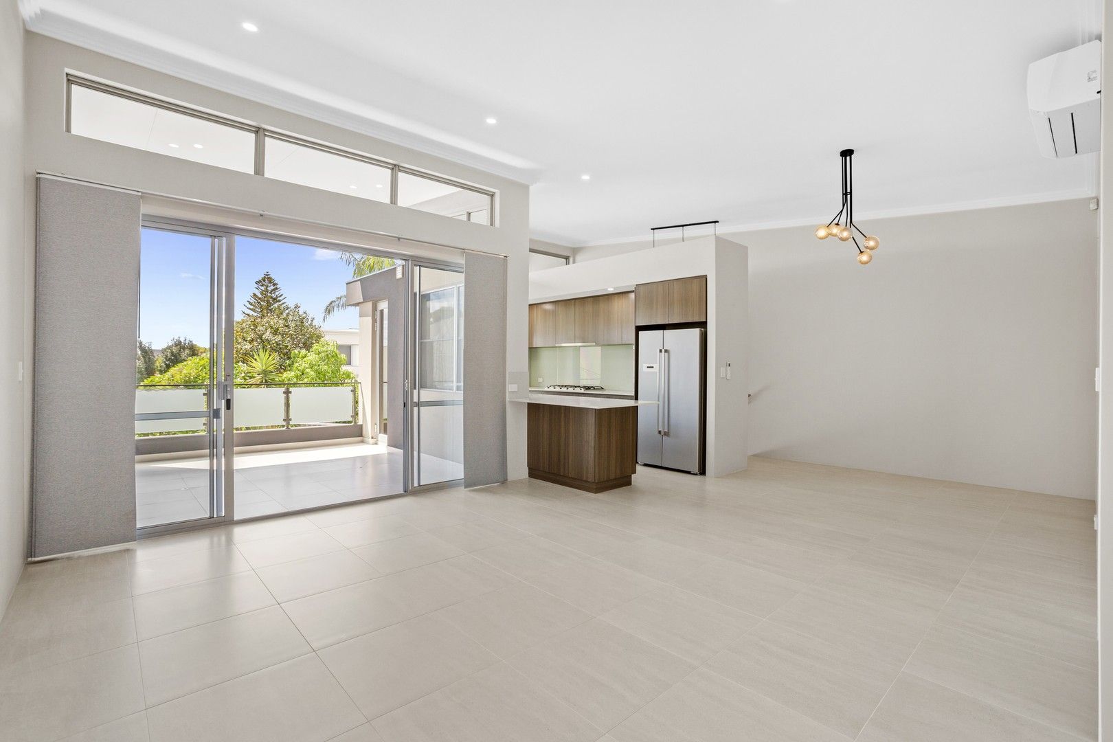3 bedrooms Townhouse in 4/79 Gairloch Street MOUNT PLEASANT WA, 6153