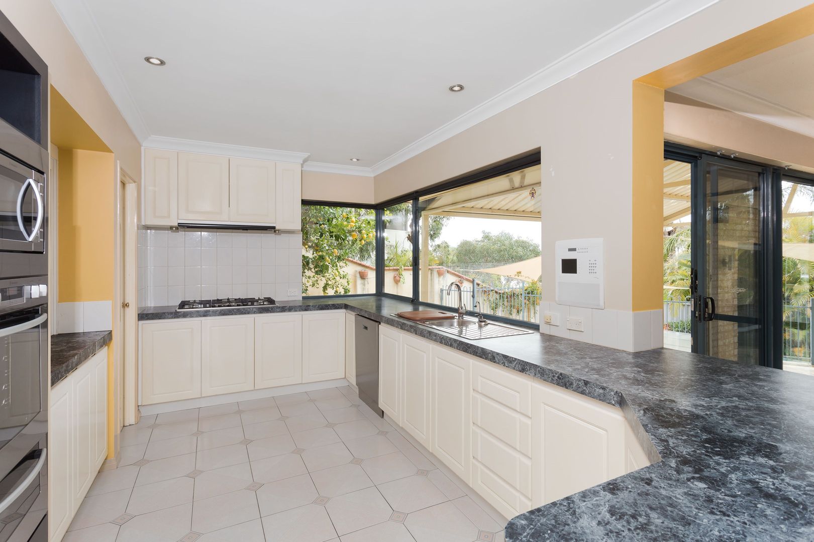 73 Anglesey Drive, Kardinya WA 6163, Image 1