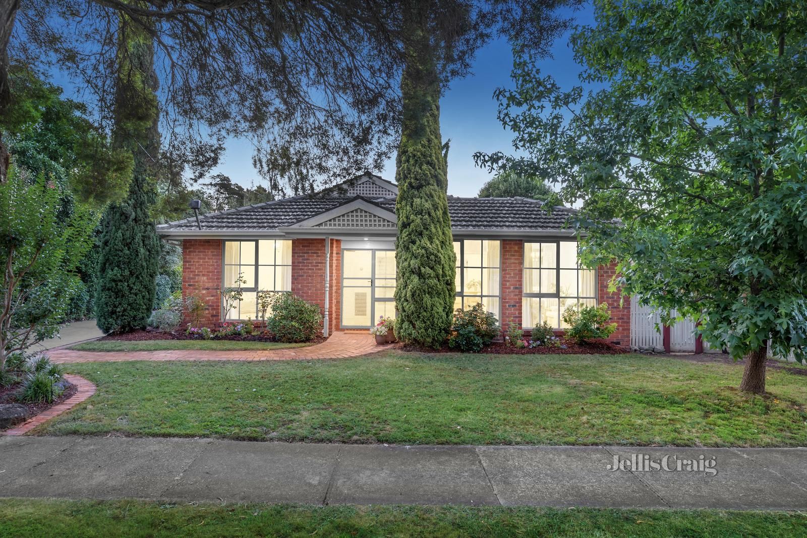 1/10 Parkside Street, Blackburn VIC 3130, Image 0