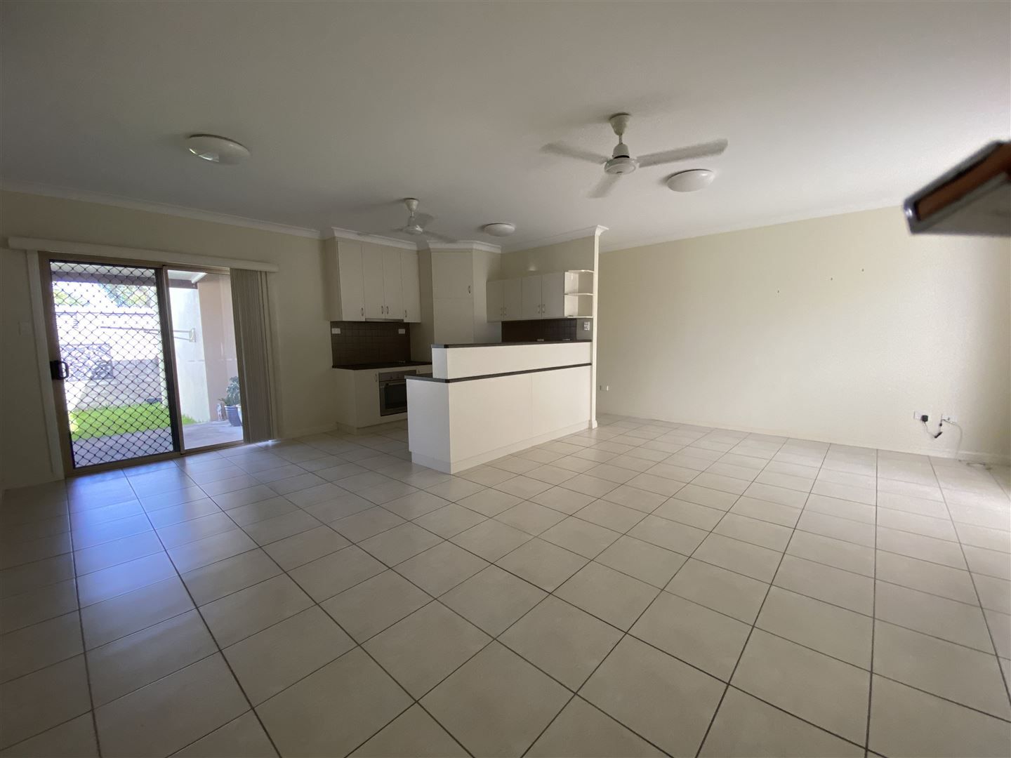 2/36a Wilmington Street, Ayr QLD 4807, Image 2