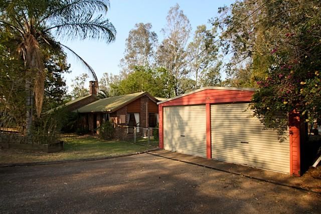 84 Leichhardt Crescent, BARELLAN POINT QLD 4306, Image 2