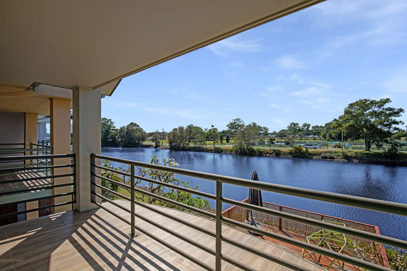 65/215 Cottesloe Drive, Mermaid Waters QLD 4218, Image 2