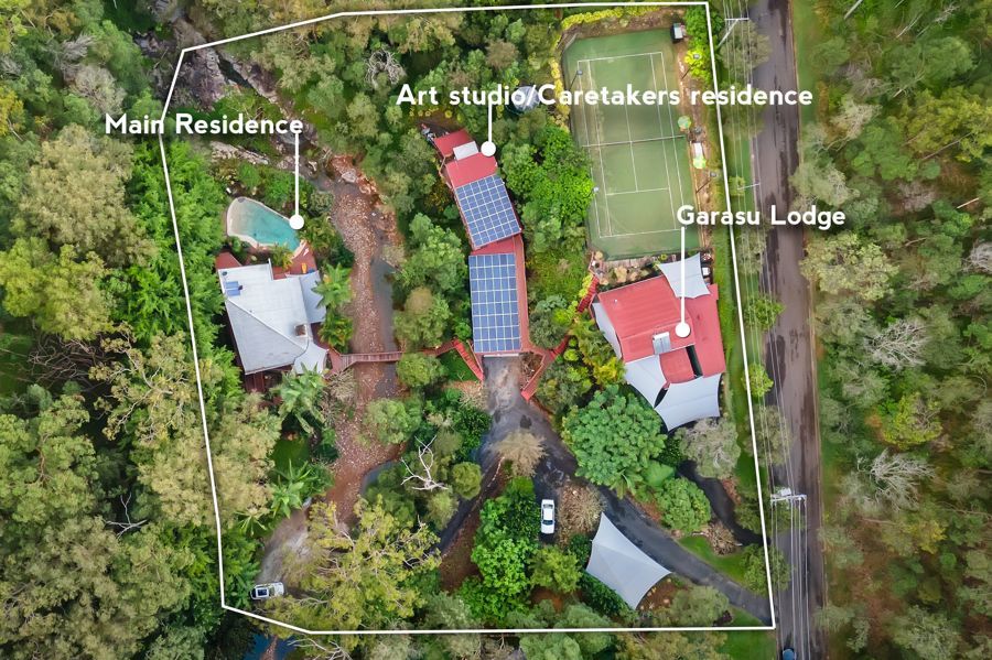 6 bedrooms House in 10 - 12 Adios Court MUDGEERABA QLD, 4213