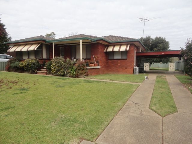 26 Temerloh Avenue, Tolland NSW 2650