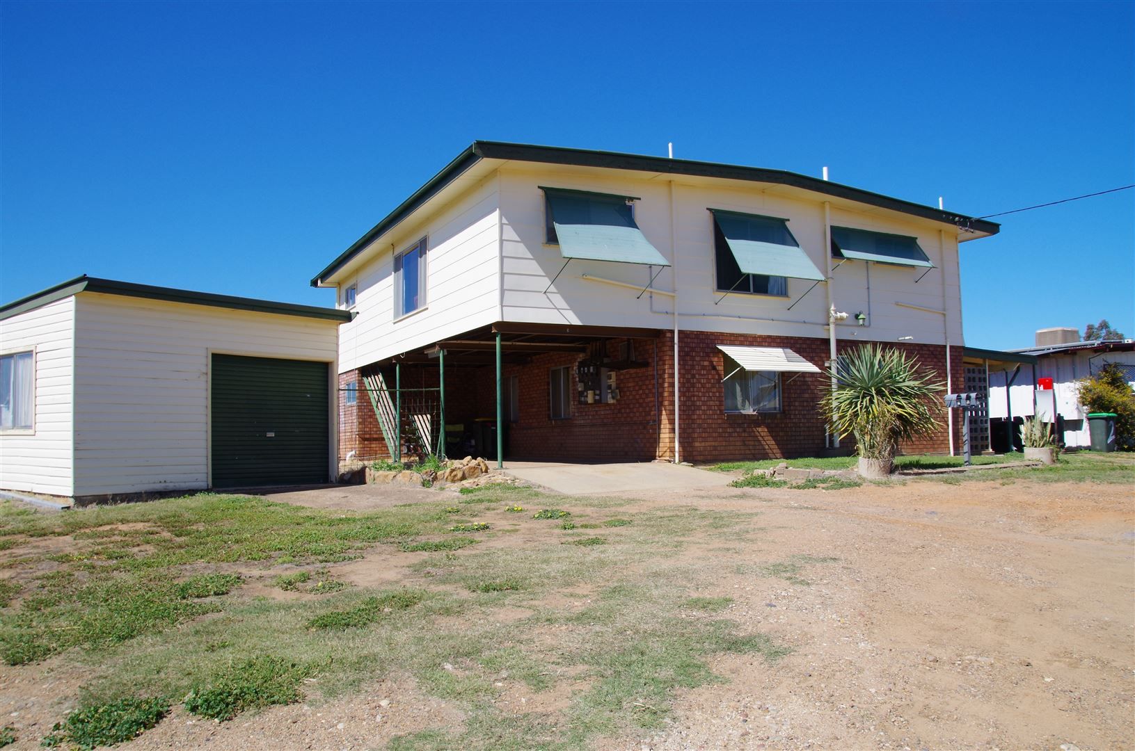 12 Villarette Avenue, Narrabri NSW 2390, Image 1