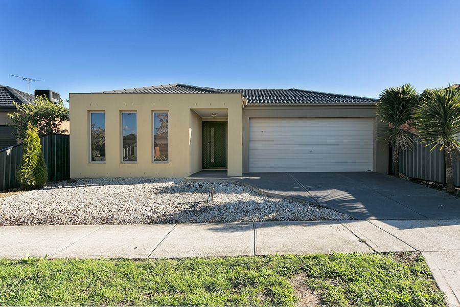 9 Dartmouth Chase, Derrimut VIC 3026