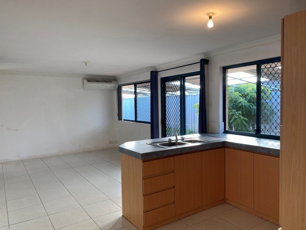 3 bedrooms House in 5 Olin Rise LOCKRIDGE WA, 6054