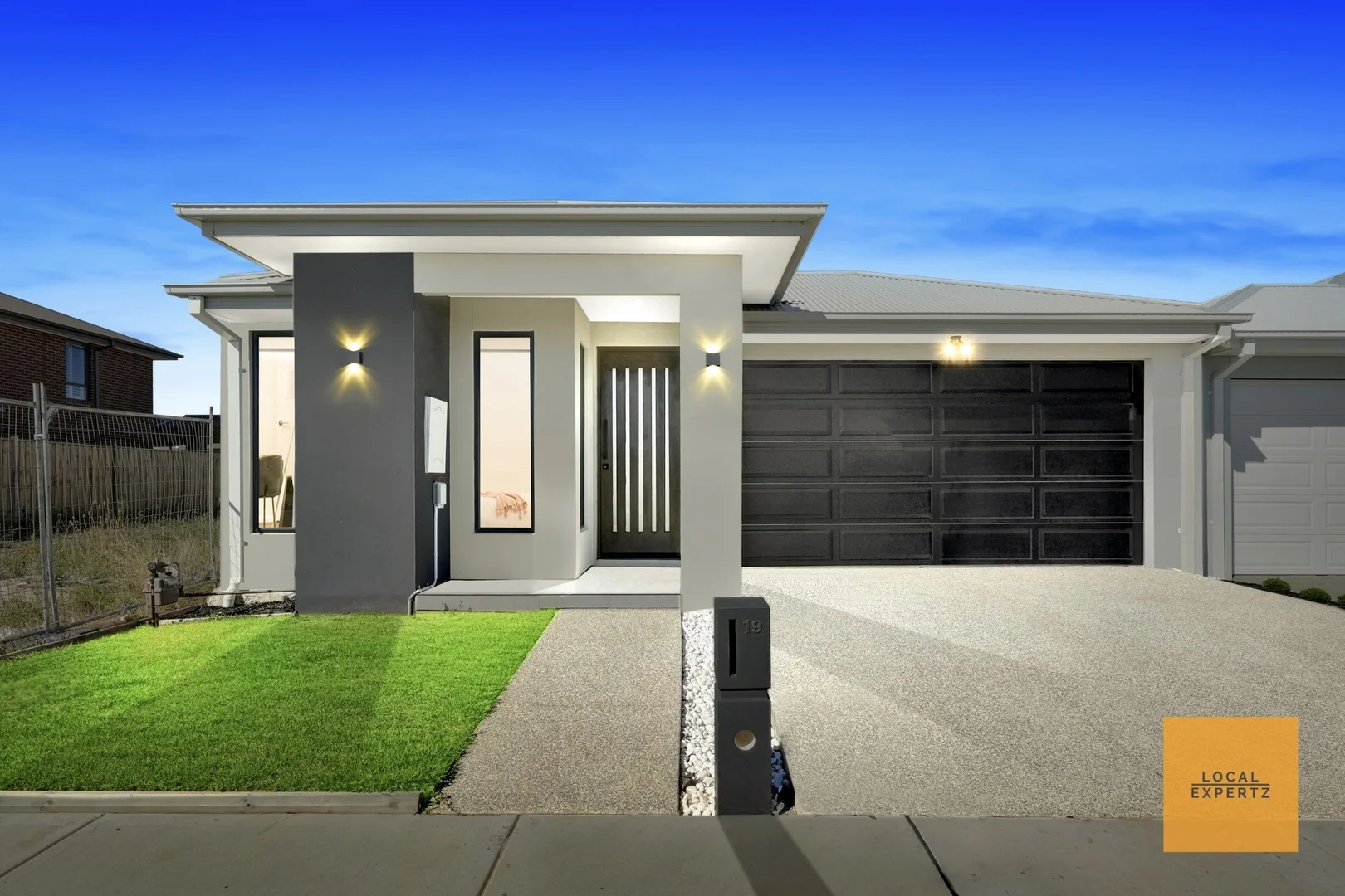 19 Skyline Road, Fraser Rise VIC 3336