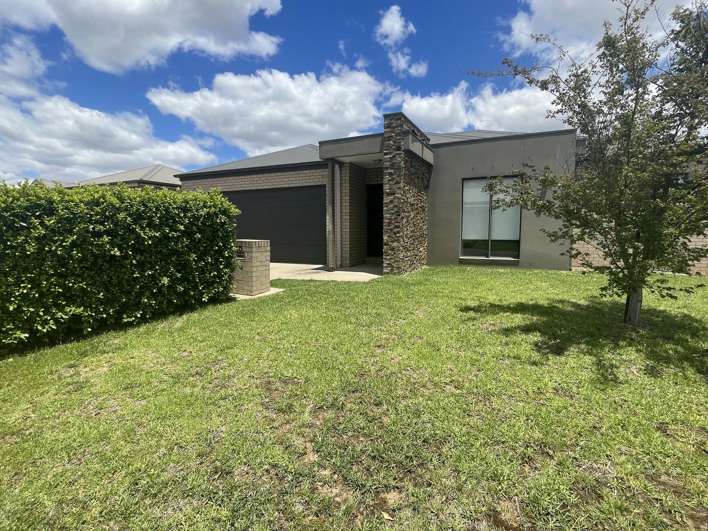 3 bedrooms House in 10 Heily Avenue MOOROOPNA VIC, 3629