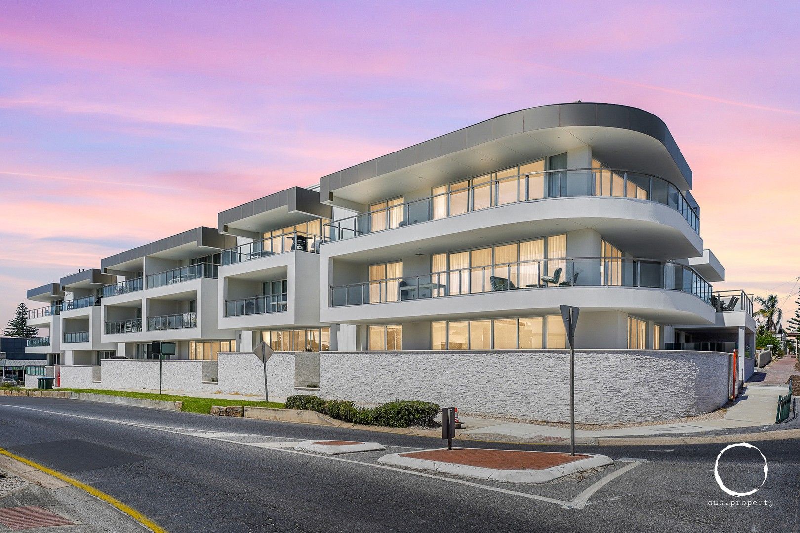 3 bedrooms Apartment / Unit / Flat in 206/506 Seaview Road HENLEY BEACH SA, 5022