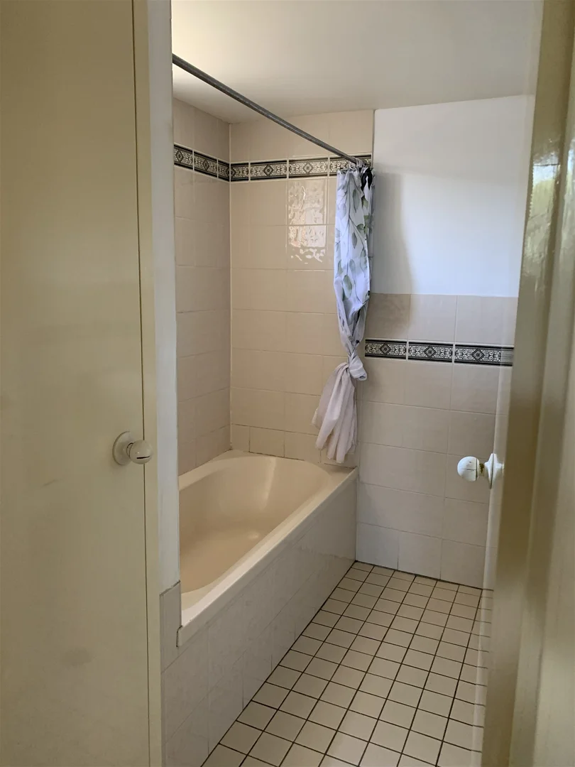 Additional image 6 of B7/52 Baron Street, Greenslopes QLD 4120