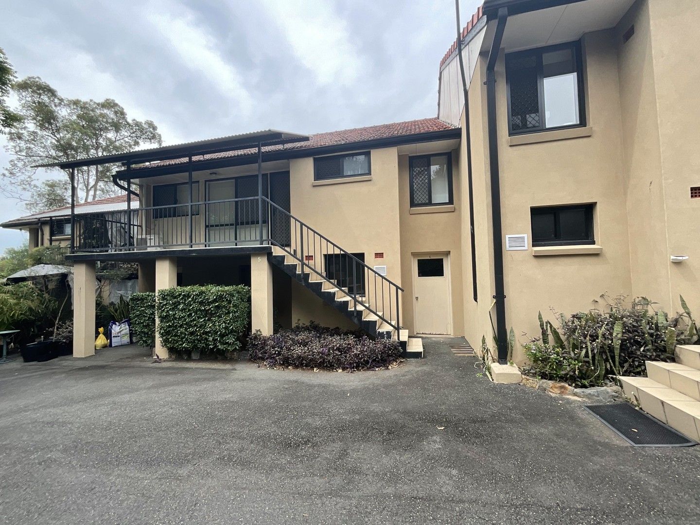1 bedrooms Apartment / Unit / Flat in 5/232 Chatsworth Street COORPAROO QLD, 4151