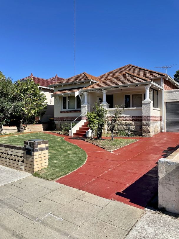 2 bedrooms House in 131 Dunedin Street MOUNT HAWTHORN WA, 6016