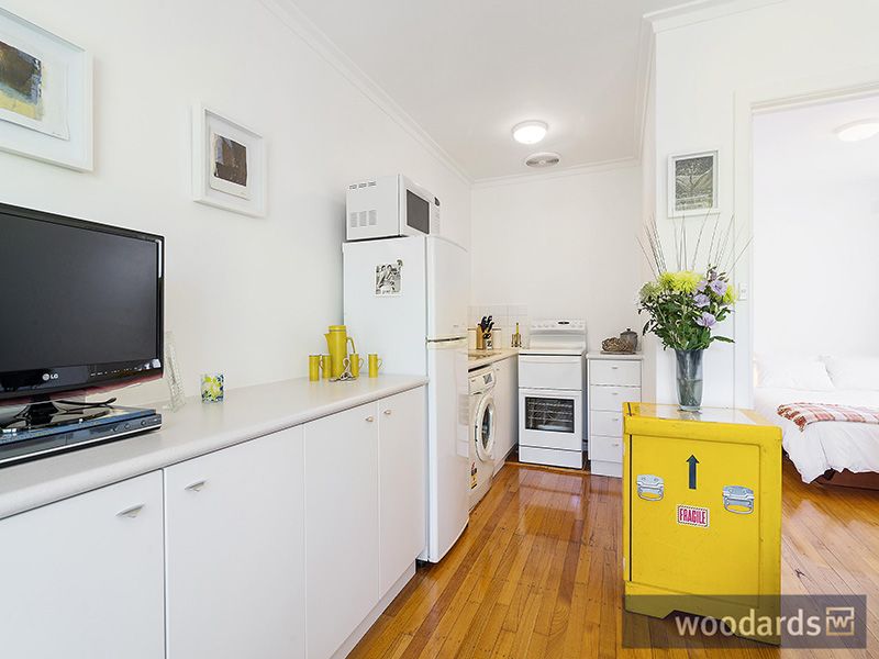 7/161a Oakleigh Road, Carnegie VIC 3163, Image 2