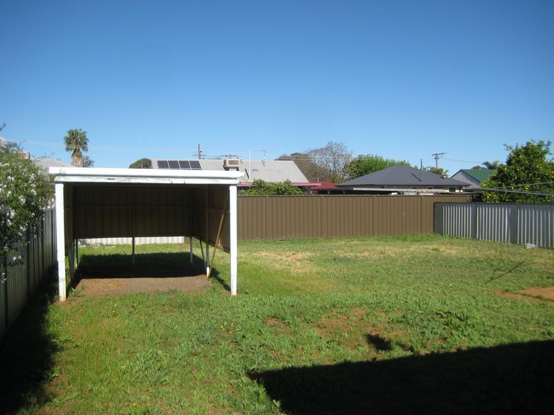 30 O'Donnell Street, DUBBO NSW 2830, Image 2