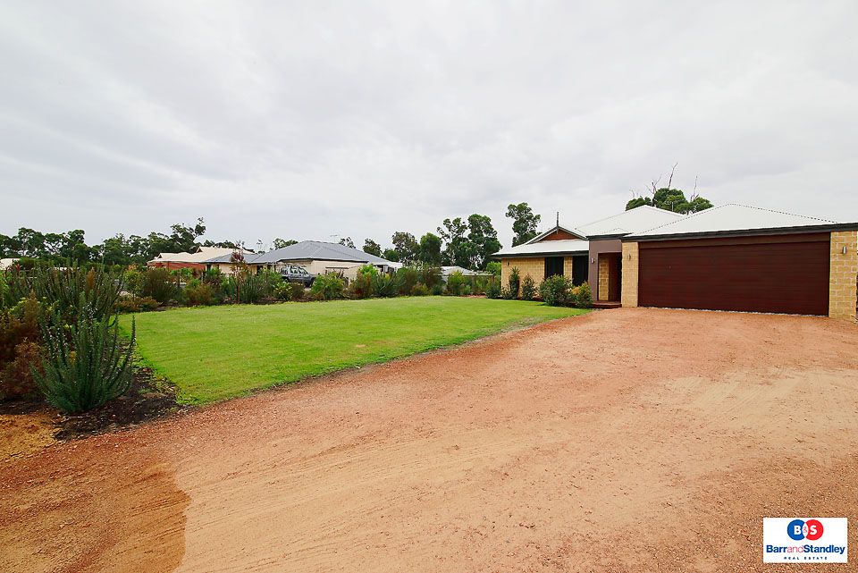 31 Weller Loop, LESCHENAULT WA 6233, Image 2