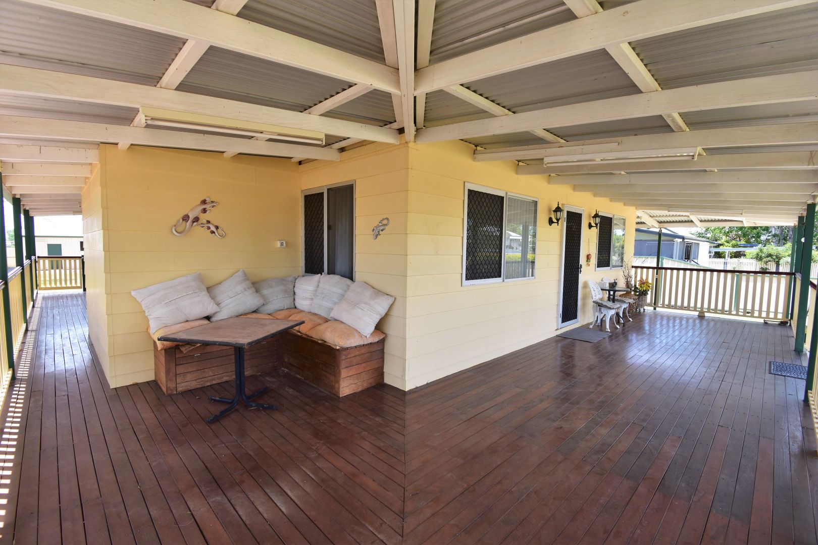 104 Cassowary Street, Longreach QLD 4730, Image 2