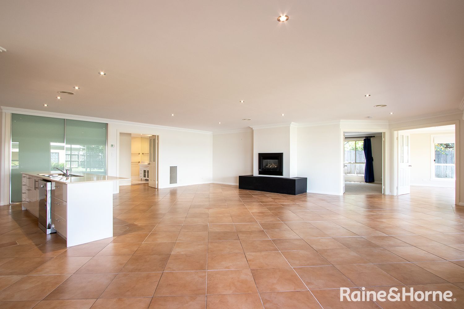 3 Huntingdale Close, Robin Hill NSW 2795, Image 2