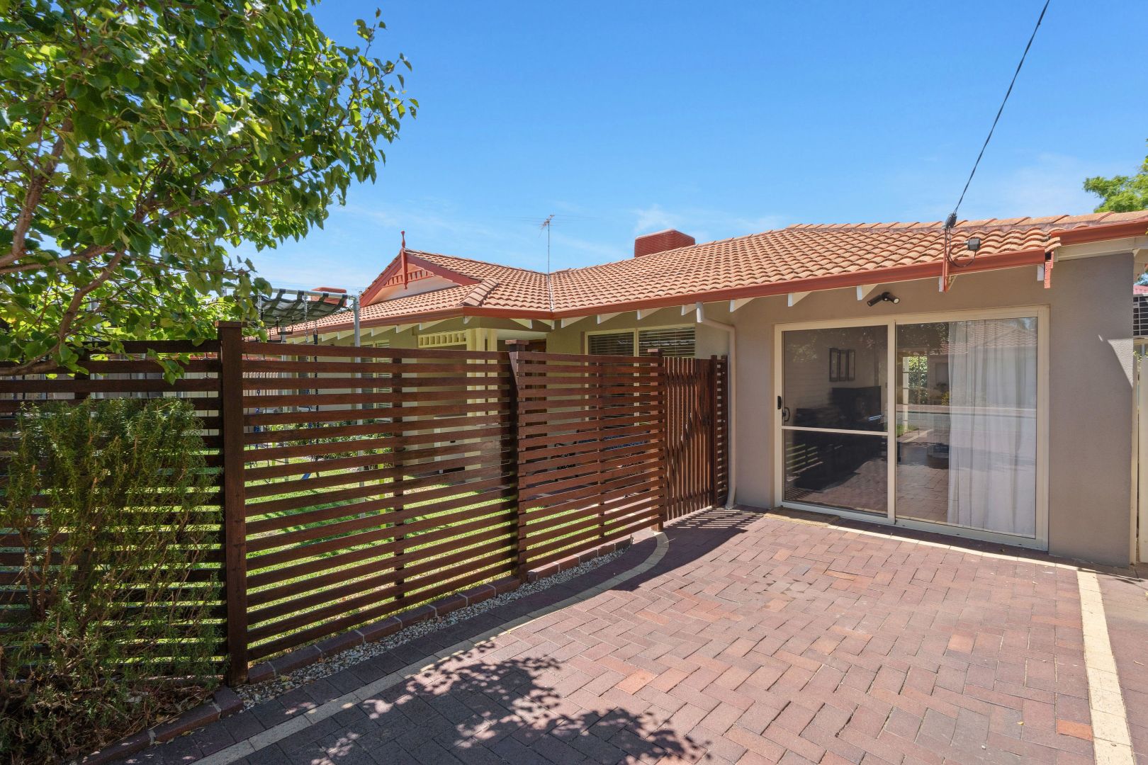 126 Powell Street, Joondanna WA 6060, Image 2