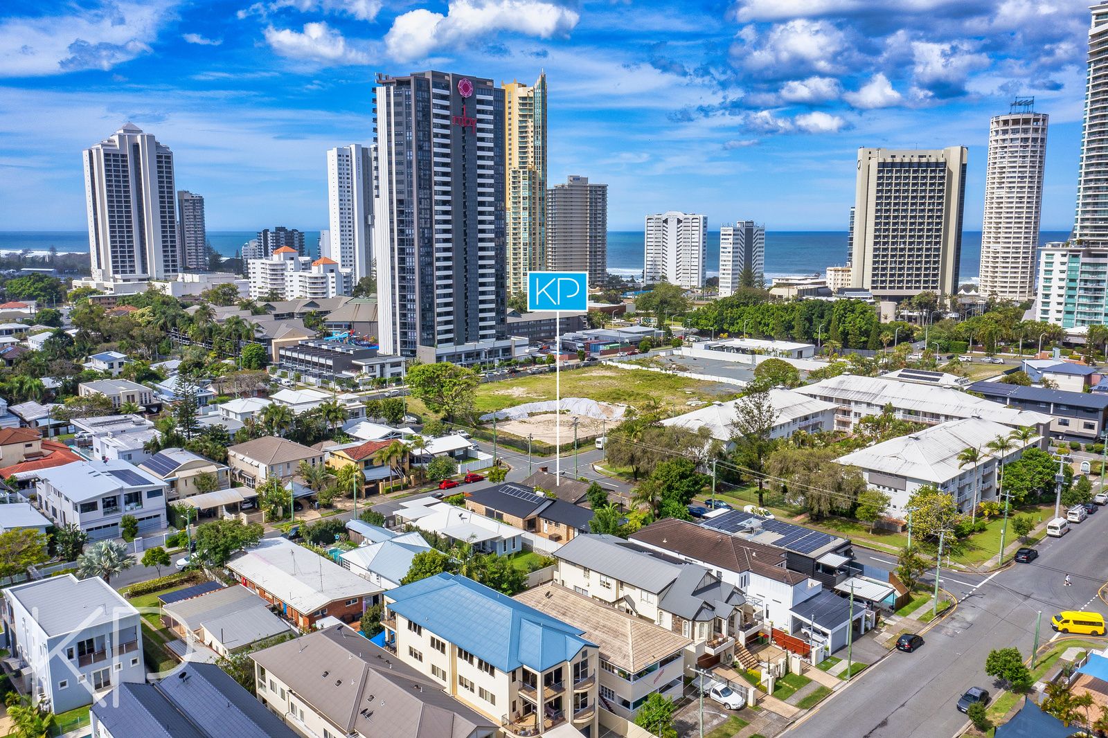 24 Pine Avenue, Surfers Paradise QLD 4217, Image 2