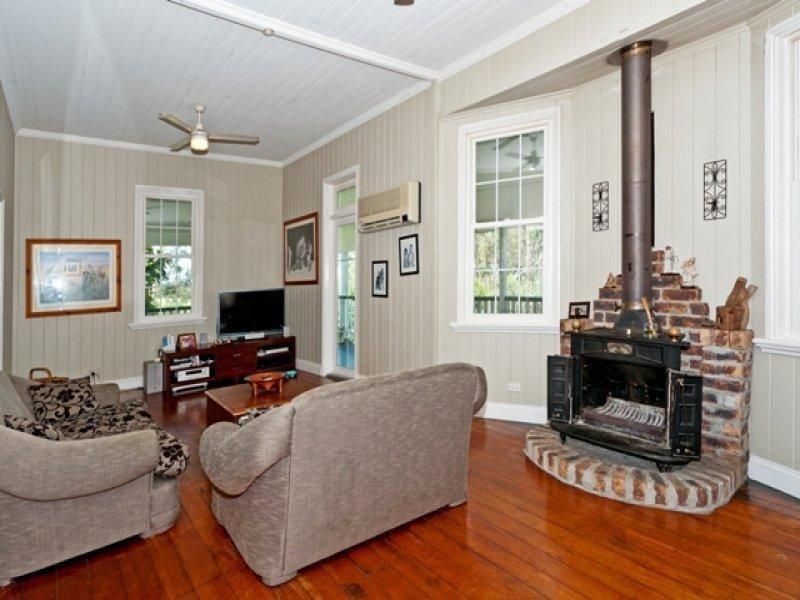 84 Shines Road, Wivenhoe Pocket QLD 4306, Image 2