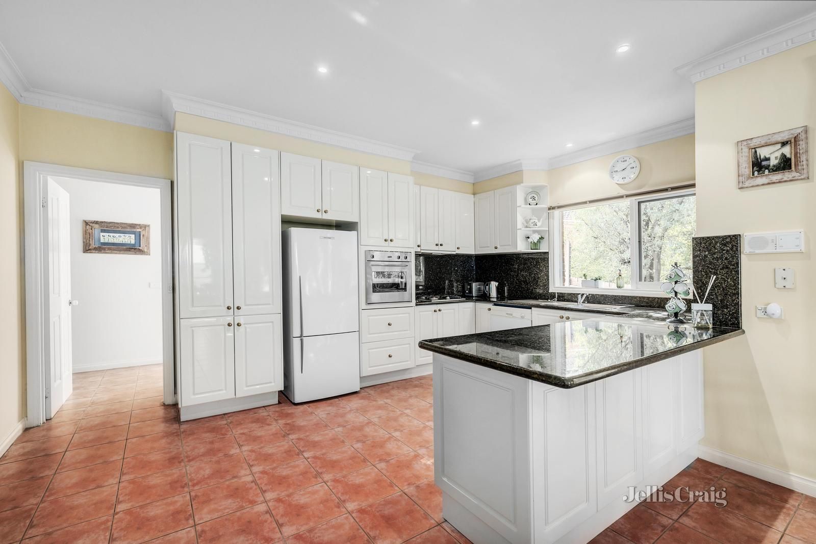 45A Greendale Road, Doncaster East VIC 3109, Image 2