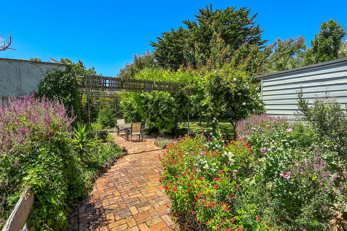 Additional image 4 of 141 Princes Highway, Port Fairy VIC 3284