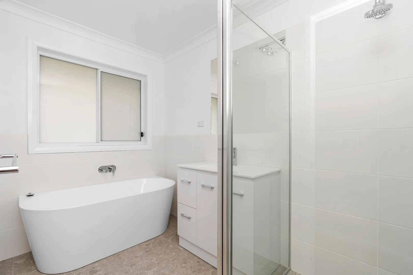 Additional image 10 of 2 Becker St, Temora NSW 2666