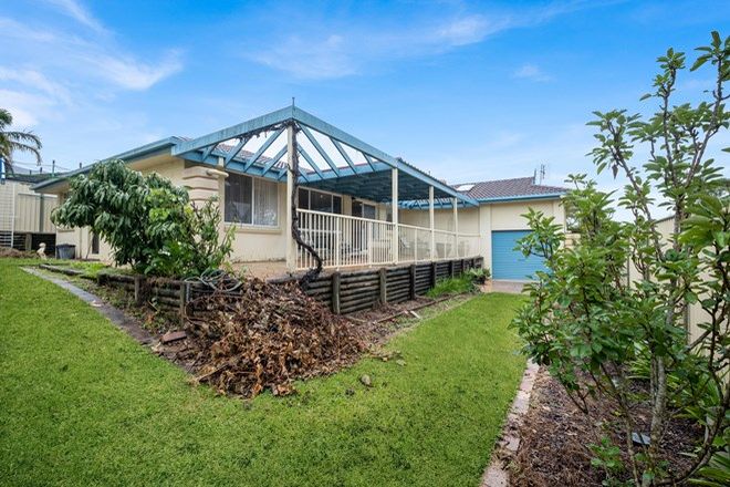 Picture of 5 Bronzewing Drive, ERINA NSW 2250