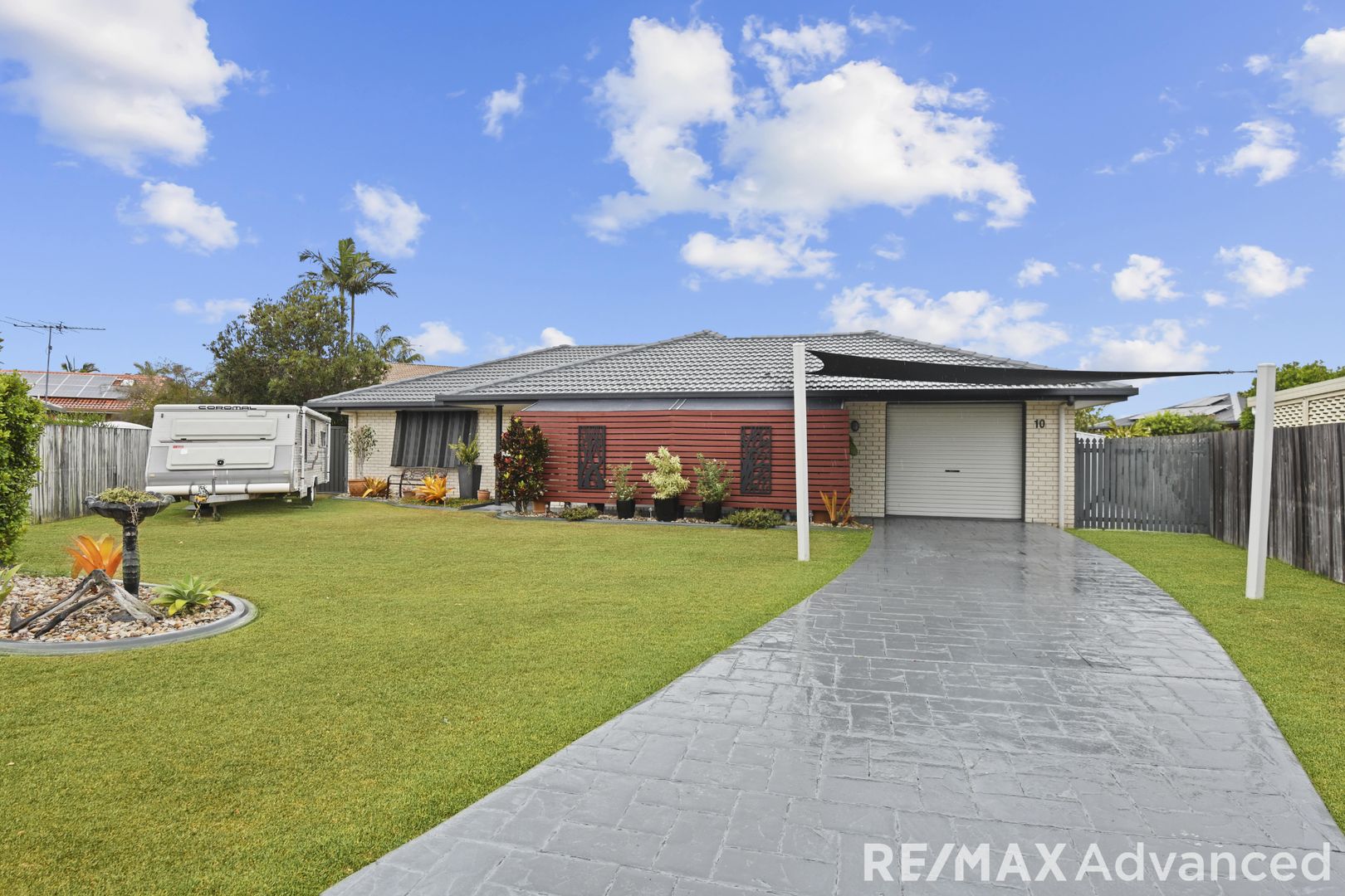 10 Chiltern Place, Sandstone Point QLD 4511, Image 0