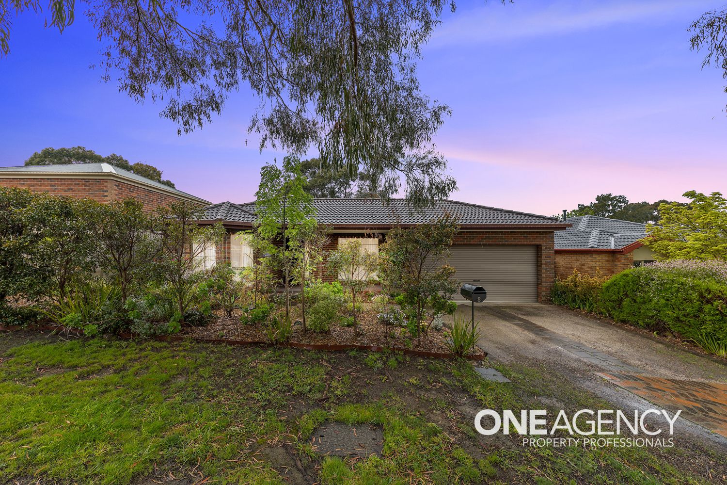 8 Woodland Park Rise, Croydon South VIC 3136, Image 0