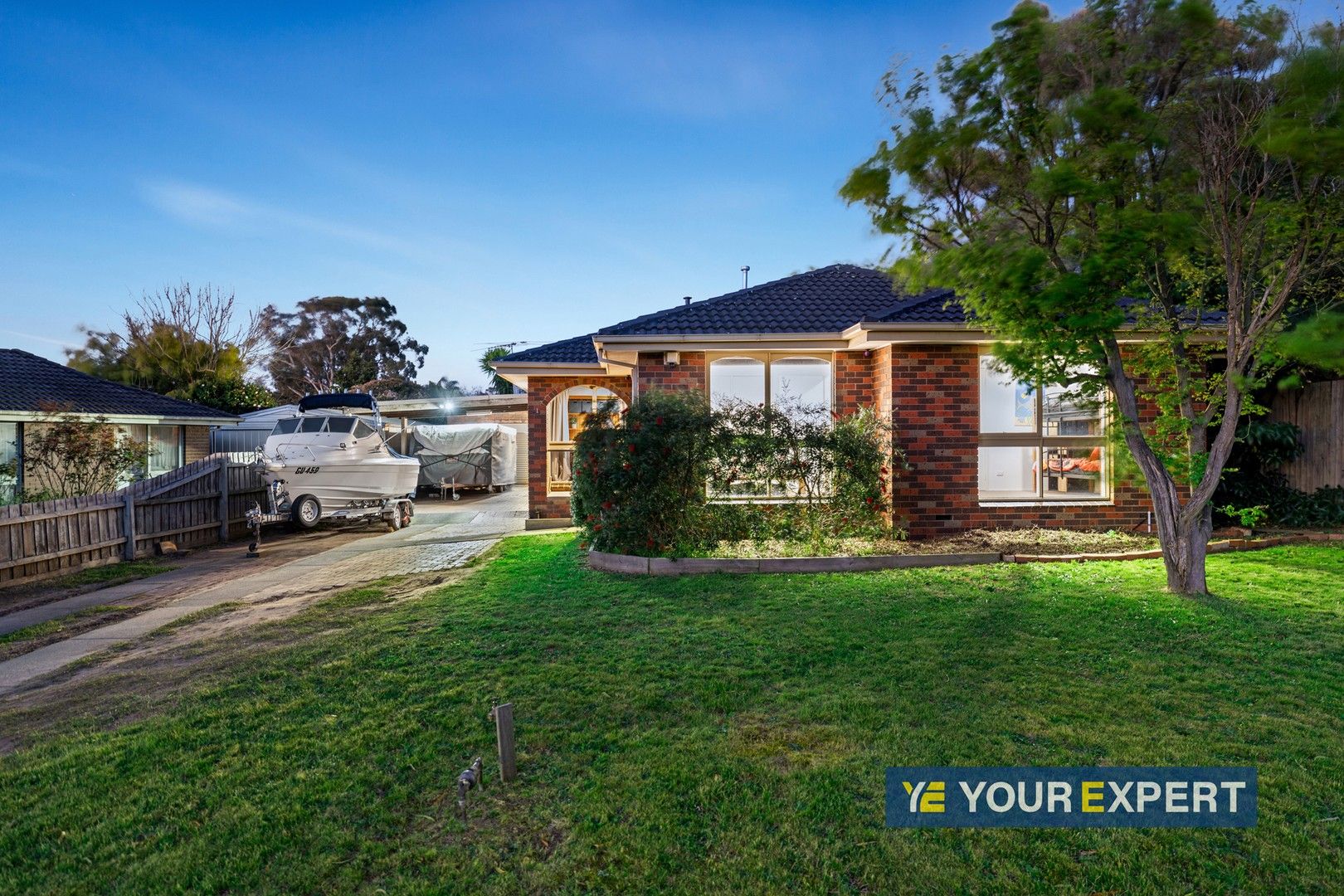 4 bedrooms House in 31 Darling Way NARRE WARREN VIC, 3805