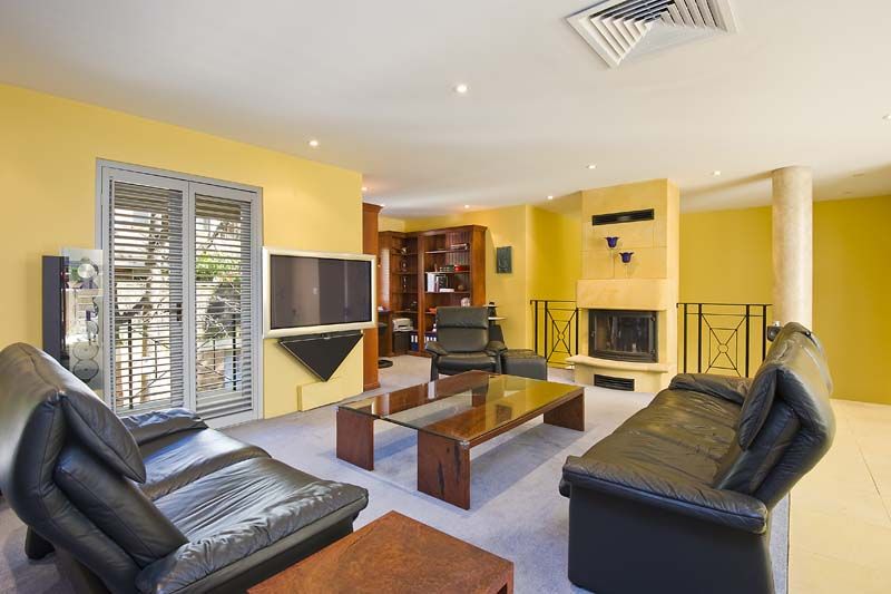 7 Carlyle Lane, WOLLSTONECRAFT NSW 2065, Image 2