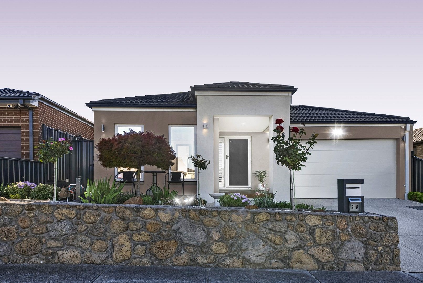 4 bedrooms House in 28 Corymbia Grove SOUTH MORANG VIC, 3752