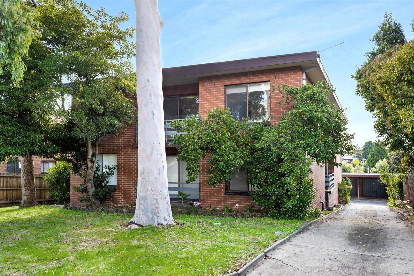 2 bedrooms Apartment / Unit / Flat in 6/21 Firth Street DONCASTER VIC, 3108