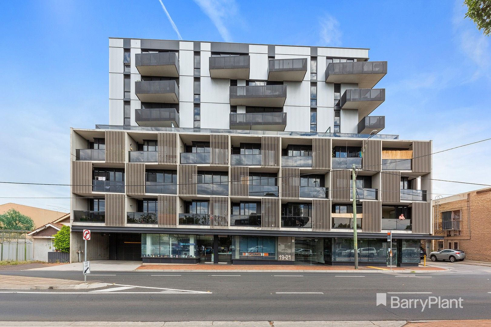 1 bedrooms Apartment / Unit / Flat in 301/19-21 Hanover Street OAKLEIGH VIC, 3166